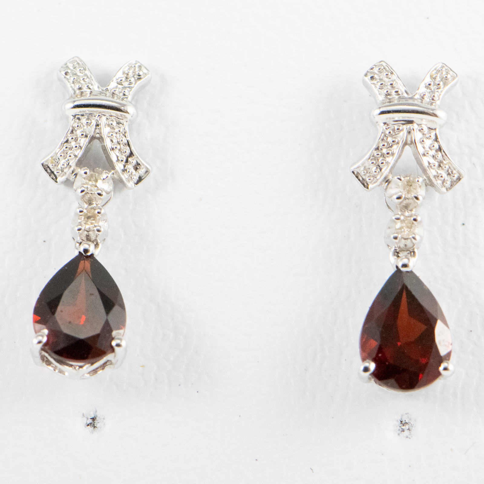 14 K White Gold Oval Garnet Earrings with Dias 2