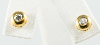 18 K Yellow Diamond Stud Earrings 3