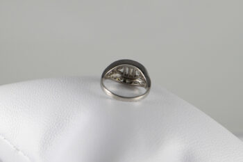 Pre owned Platinum Ladies Diamond Ring 11