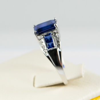 10 K White Gold with Saphire stones 5