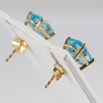 10 K Y Gold Blue Oval Topaz Stud Earrin 10