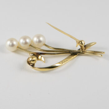 14 K Broach Pendant with Three Pearls 14