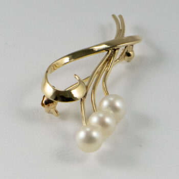 14 K Broach Pendant with Three Pearls 4