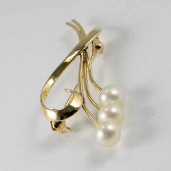 14 K Broach Pendant with Three Pearls 5