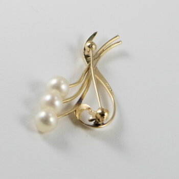 14 K Broach Pendant with Three Pearls 6
