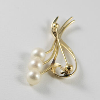14 K Broach Pendant with Three Pearls 9