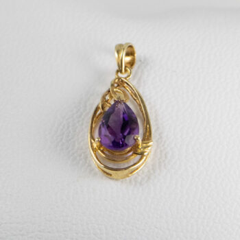 14 K Pear Shape Amethyst Pendant 2