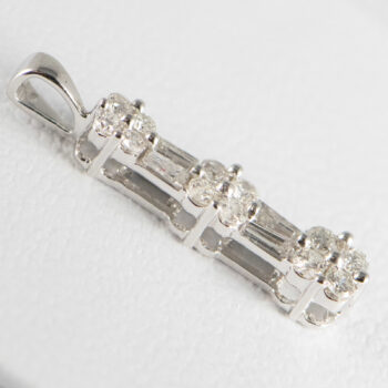 14 K White Diamond Pendant Baquetts and Round 3
