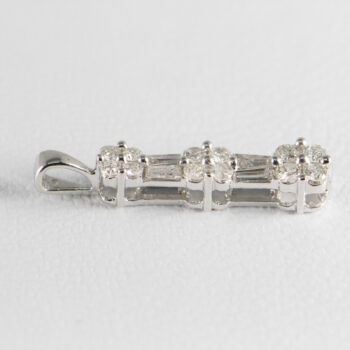 14 K White Diamond Pendant Baquetts and Round 4