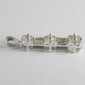 14 K White Diamond Pendant Baquetts and Round 8