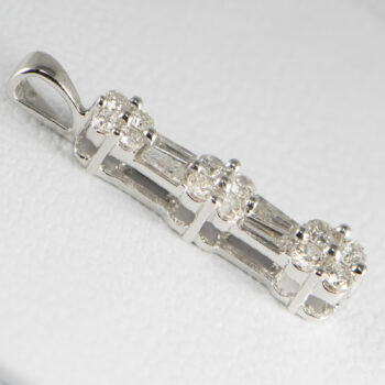 14 K White Diamond Pendant Baquetts and Round 9
