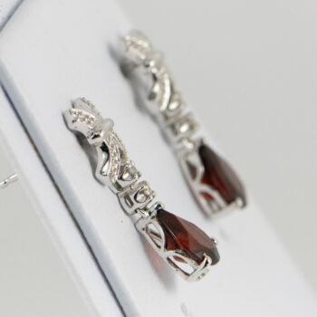 14 K White Gold Oval Garnet Earrings with Dias 11