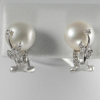 14 K White Gold Pearl And Diamond Earrings 5