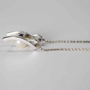 14 K White Gold Pearl and Diamonds Pendant with Wheat Chain 6