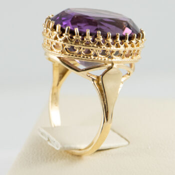 14 K Y Large Oval Amethyst Lds Ring 7