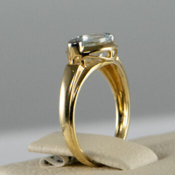 14 K Yellow Aquamarine Ring with 2 Diamonds 15