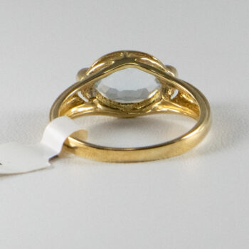 14 K Yellow Aquamarine Ring with 2 Diamonds 3