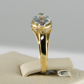 14 K Yellow Aquamarine Ring with 2 Diamonds 9