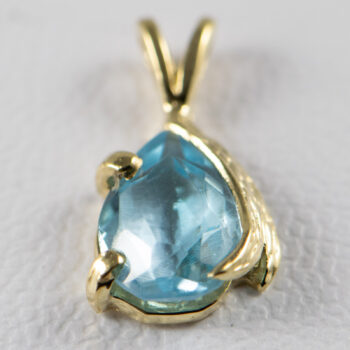 14 K Yellow Gold Pear Shape Aquamarine Pendant 2