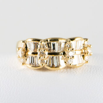 14 K Yellow Ring with Baquettes and Round Diamonds 3