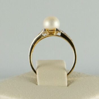 14 K Yellow Ring with Pearl 10