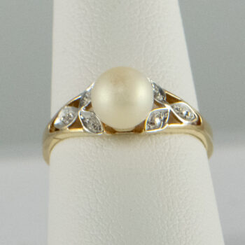 14 K Yellow Ring with Pearl 4