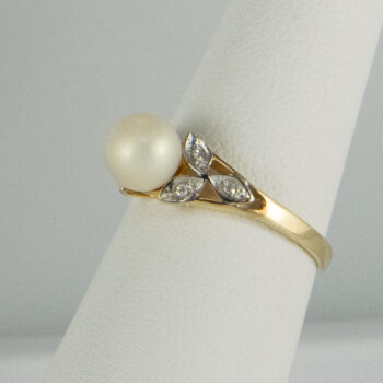 14 K Yellow Ring with Pearl 7