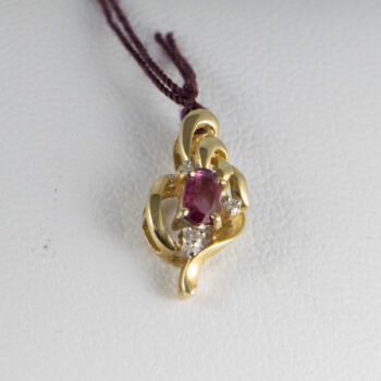 14 K Yellow gold Oval R Uby Pendant 2