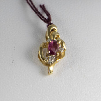 14 K Yellow gold Oval R Uby Pendant 8