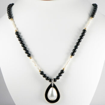 14k Onyxand Freshwater Pearls Necklace with Enhancer 10