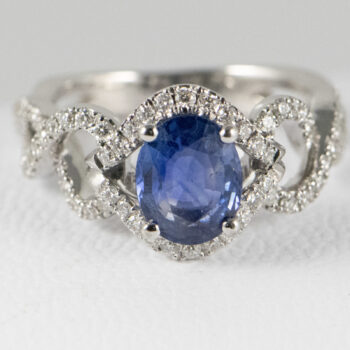 18 K White G Oval Tanzanite and Dias Ring 8 8