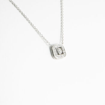 18 K White Gold Diamond Necklace Pre owned 6