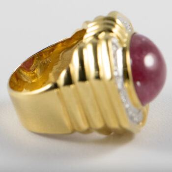 18 K Y Oval Cabuchon Ruby and Diamopnds Lds Ring 10
