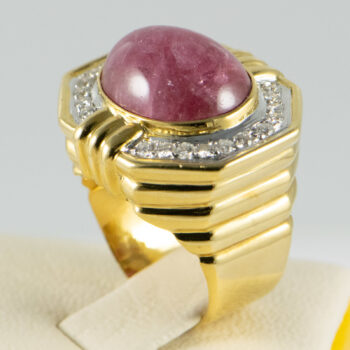 18 K Y Oval Cabuchon Ruby and Diamopnds Lds Ring 2