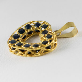 18 K Yellow G Heart Pendant with Blue Sapphires 10
