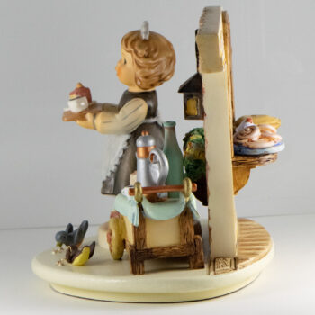 M J Hummel Goebel Cafe Set Strudel Haus 12