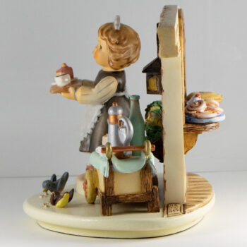 MJ Hummel Cafe Set Strudel Haus 9