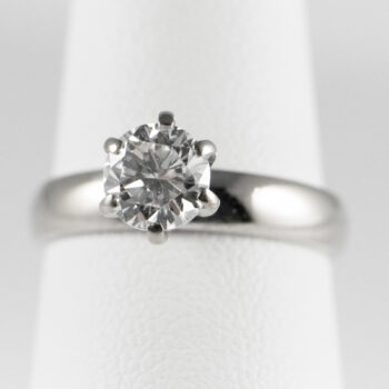 New 14 K White Gold Engagement ring with Round Diamond 85ct 1