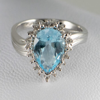 New 14 K White Gold Pear Blue Topaz Ring 3
