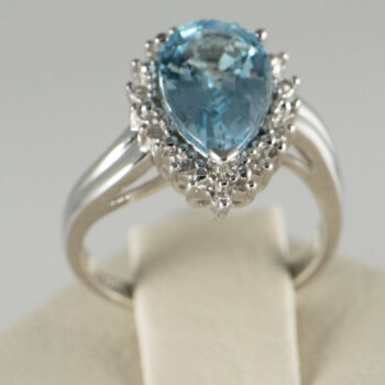 New 14 K White Gold Pear Blue Topaz Ring 6