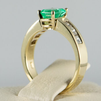 New 14 K Y Emerald Ring with Princess Cut Dias 10