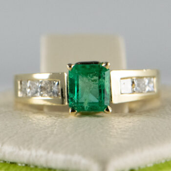 New 14 K Y Emerald Ring with Princess Cut Dias 14