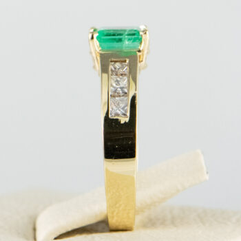 New 14 K Y Emerald Ring with Princess Cut Dias 6