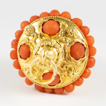 Vintage Etruscan Style 18 K Yellow Gold Coral Pendant 10