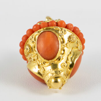 Vintage Etruscan Style 18 K Yellow Gold Coral Pendant 6