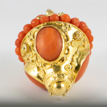 Vintage Etruscan Style 18 K Yellow Gold Coral Pendant 7