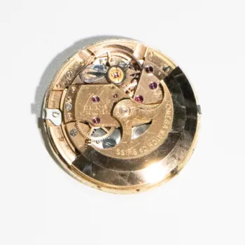 Omega 562 Movement with Dial and hands 7