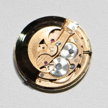 Omega 562 Movement with Dial and hands 5