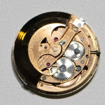 Omega 562 Movement with Dial and hands 4