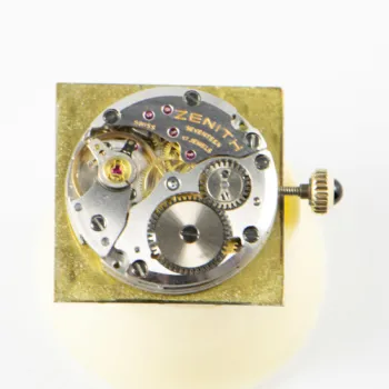 Movado Zenith Movement Square Dial and Hands 10